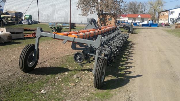 Культиватор-растениепитатель навесной КРН-8,4 (12х70)