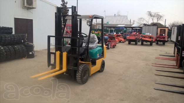 Продаю японский вилочный погрузчик KOMATSU FG15-15