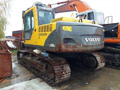 Продам экскаватор гусеничный VOLVO ЕС 180