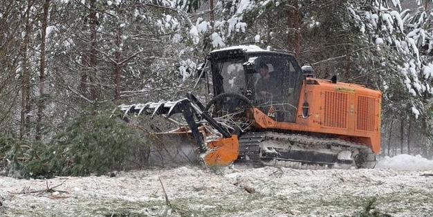 Услуги гусеничного с широкой гусянкой мульчера